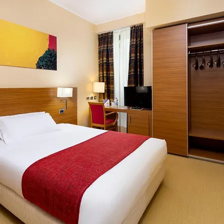 Hotel Voco & Congressi By Ihg 4*