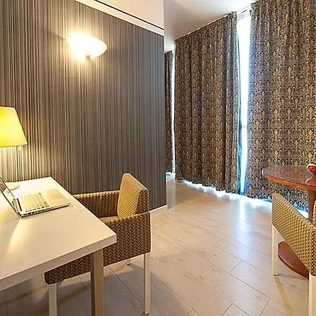 Voco & Congressi By Ihg 4* Parma