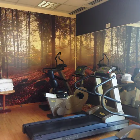 & Congressi Отель