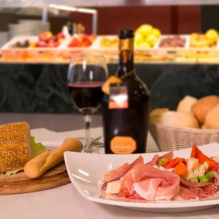 Отель & Congressi Парма