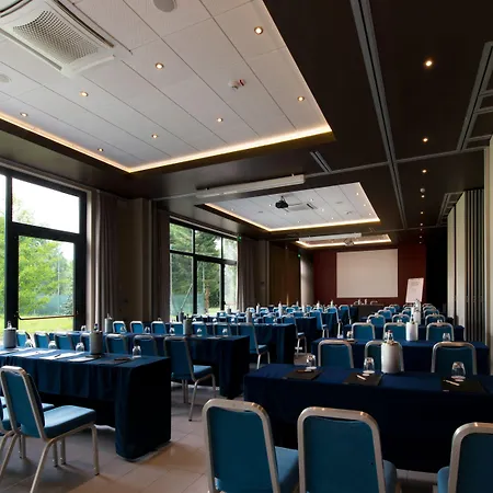Voco & Congressi By Ihg Парма