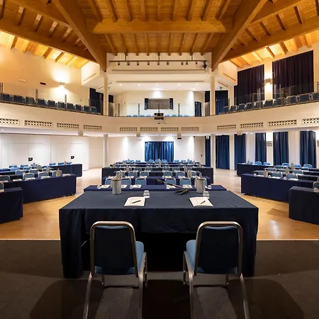 Voco & Congressi By Ihg Отель 4*