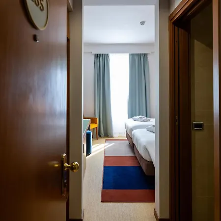 מלון Voco & Congressi By Ihg 4*