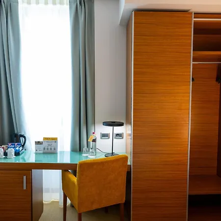 Отель Voco & Congressi By Ihg Парма