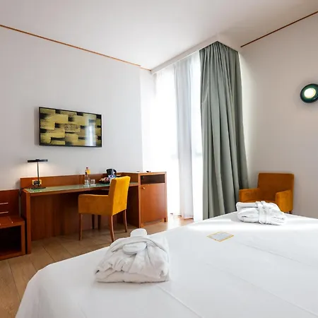 Voco & Congressi By Ihg Отель 4*