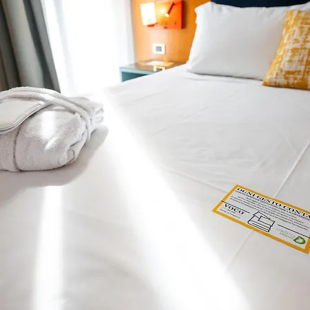 Voco & Congressi By Ihg Отель Парма