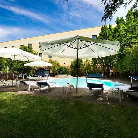 Отель & Congressi Парма