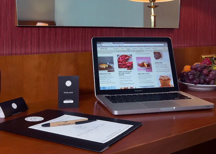 فندق سي دي إتش بارما إي كونجرسي 4*