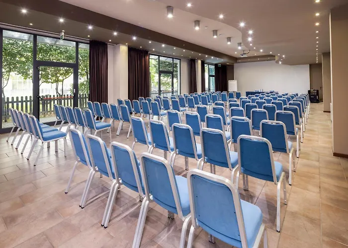 Voco & Congressi By Ihg パルマ