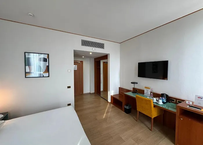 Voco & Congressi By Ihg ホテル 4*