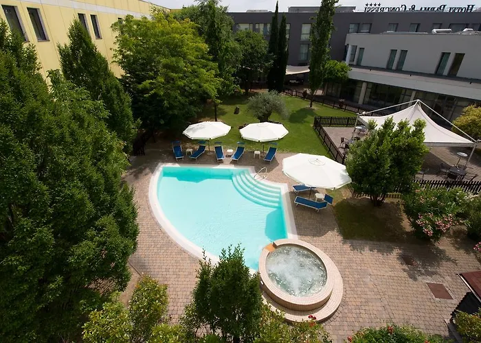 فندق سي دي إتش بارما إي كونجرسي بارما